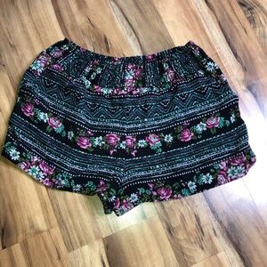 Joe Benbasset black floral shorts green white pink size large